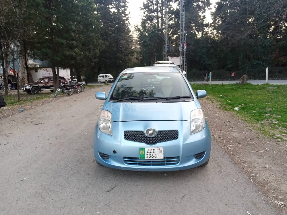 Toyota Vitz 2005 for Sale in Abbottabad Image-1