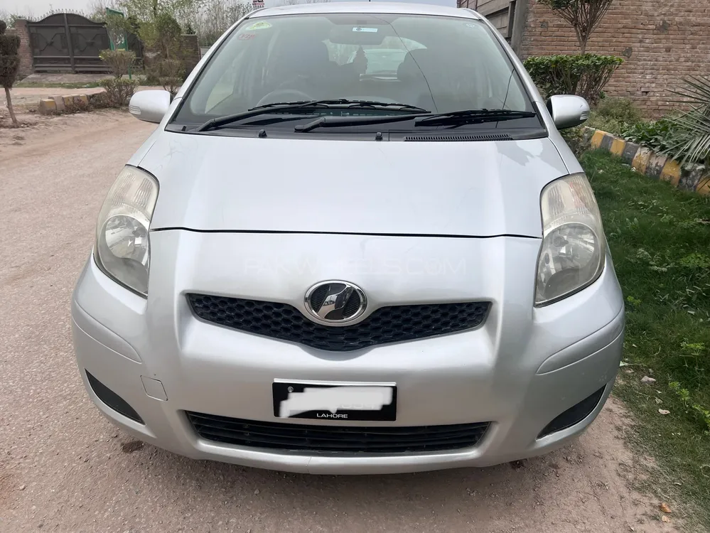 Toyota Vitz 2008 for Sale in Peshawar Image-1