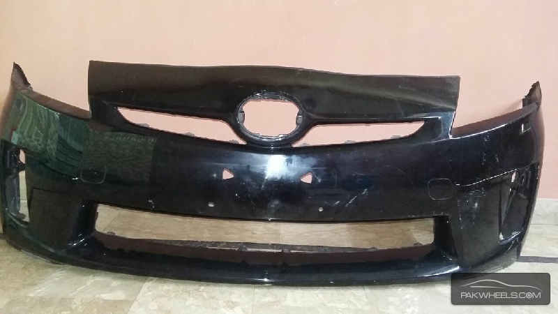 prius 2011 front bumper For Sale Image-1
