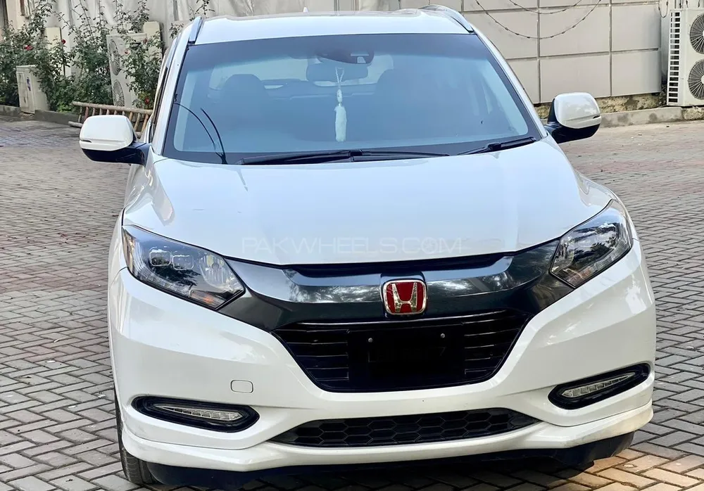 Honda Vezel 2014 for Sale in Nowshera Image-1