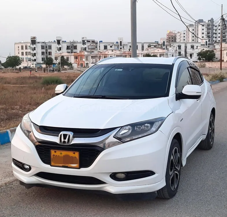 Honda Vezel 2015 for Sale in Karachi Image-1
