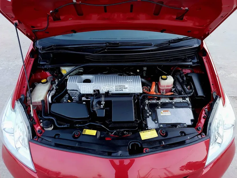 Toyota Prius 2011 for Sale in Peshawar Image-1