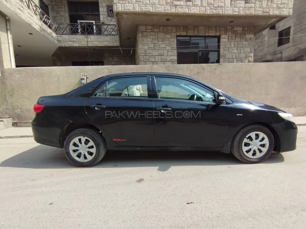 Toyota Corolla 2014 for Sale in Lahore Image-1
