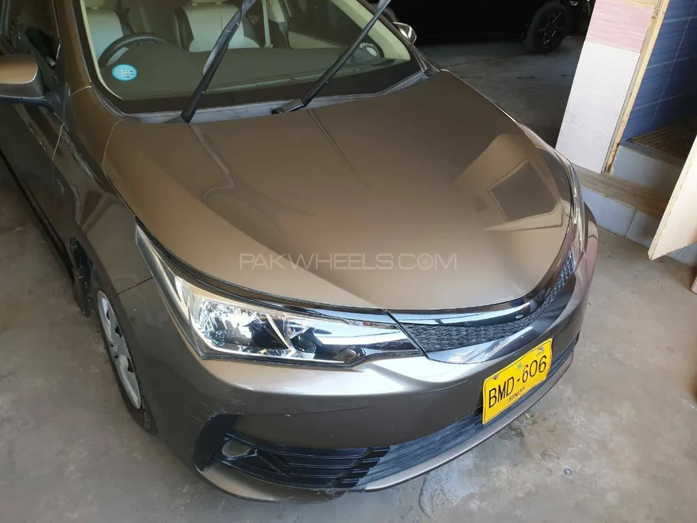 Toyota Corolla 2018 for Sale in Karachi Image-1