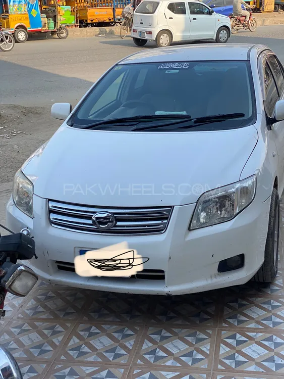 Toyota Corolla Axio 2013 for Sale in Sargodha Image-1