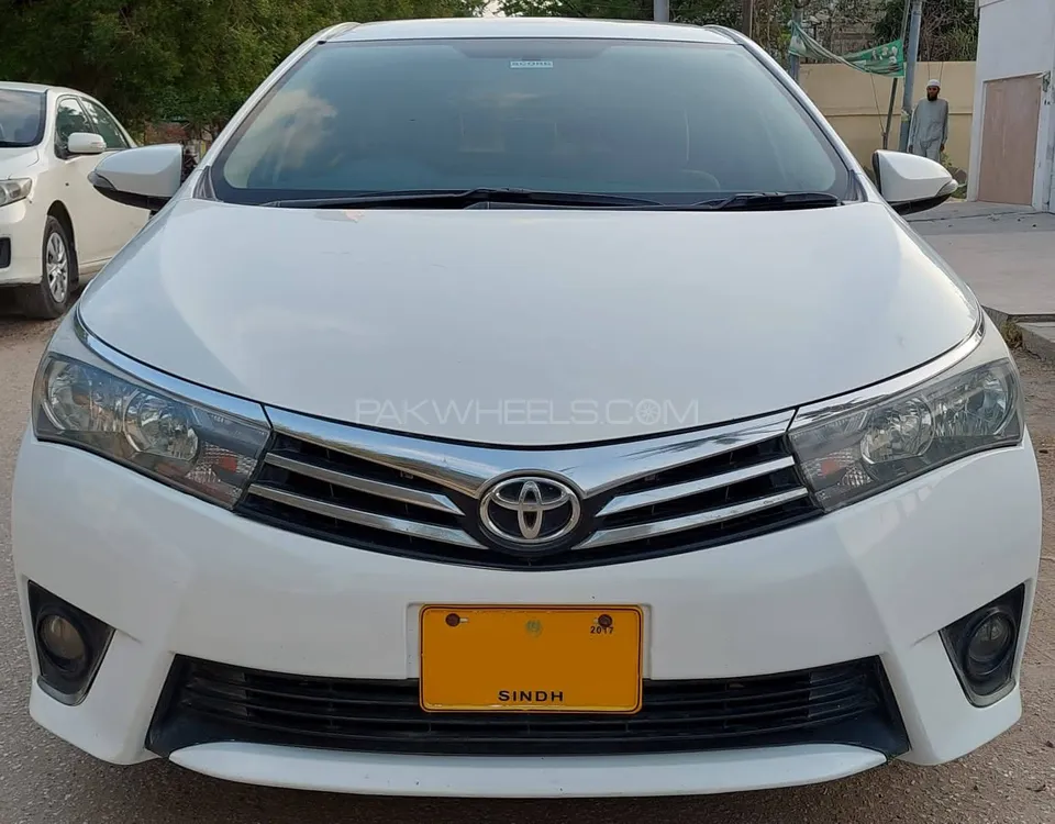 Toyota Corolla 2016 for Sale in Karachi Image-1