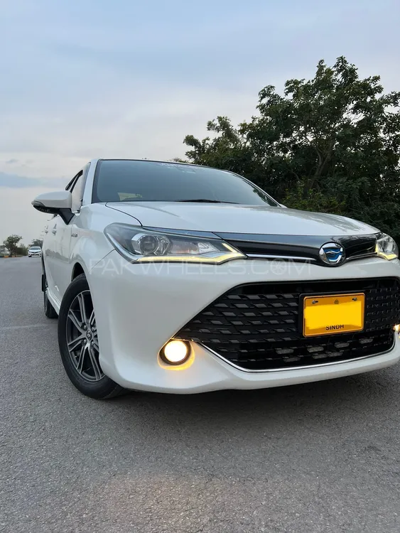 Toyota Corolla Axio 2017 for Sale in Islamabad Image-1