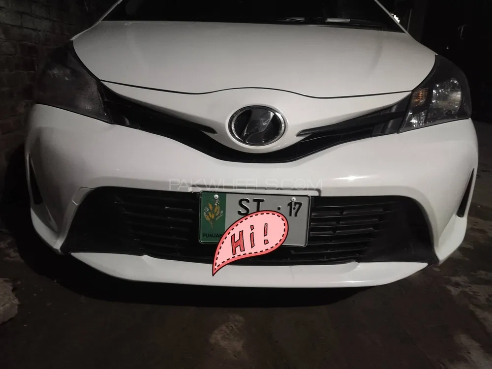 Toyota Vitz 2014 for Sale in Sialkot Image-1