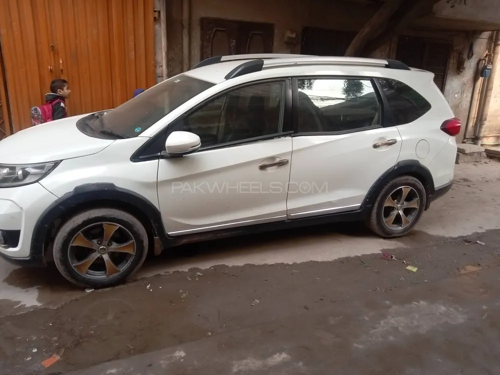 Honda BR-V 2018 for Sale in Lahore Image-1