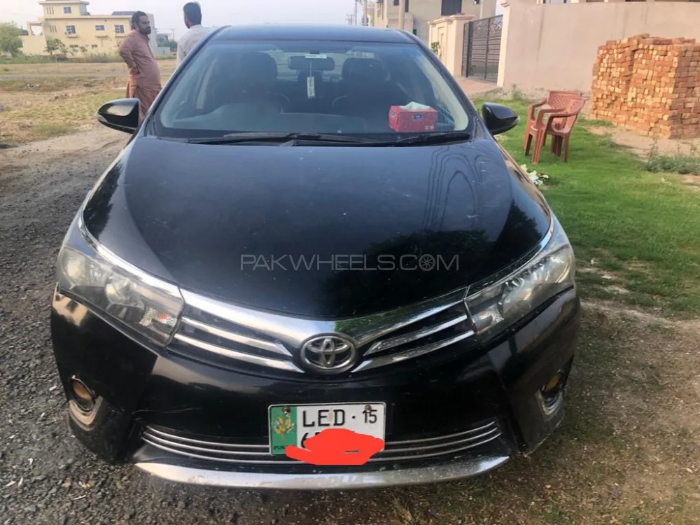 Toyota Corolla 2015 for Sale in Lahore Image-1