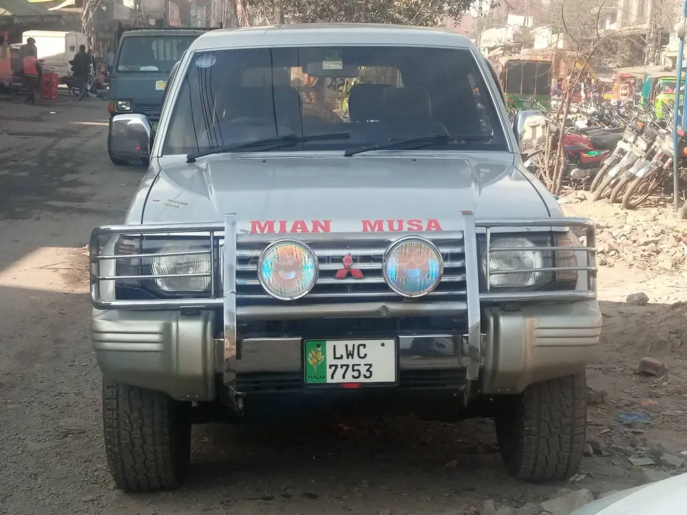 Mitsubishi Pajero 1992 for Sale in Lahore Image-1