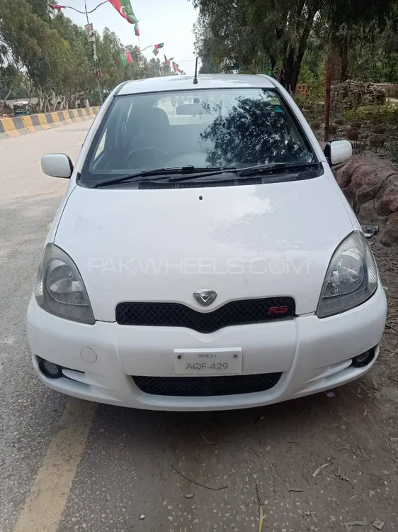 Toyota Vitz 2000 for Sale in Dera ismail khan Image-1