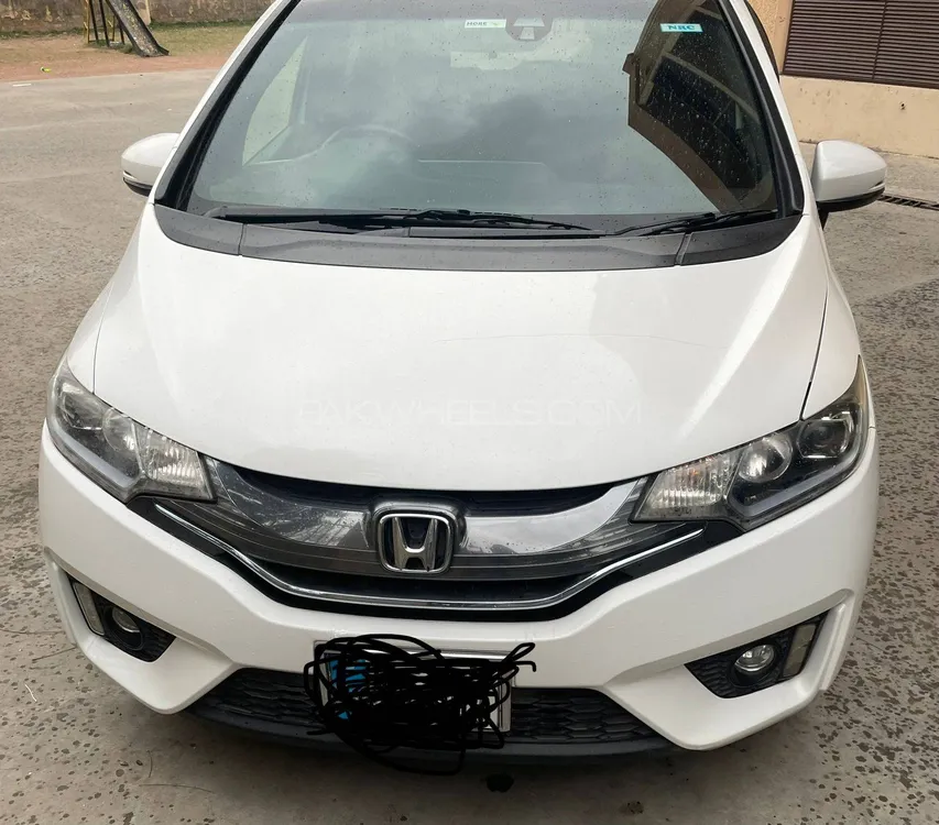 Honda Fit 2015 for Sale in Islamabad Image-1