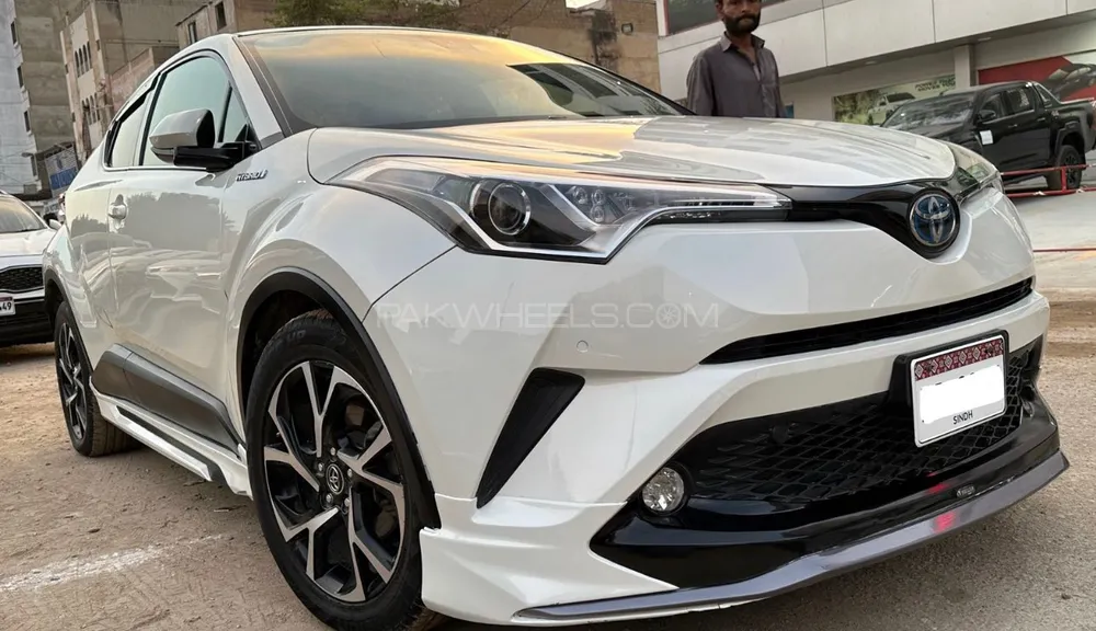 Toyota C-HR 2017 for Sale in Karachi Image-1
