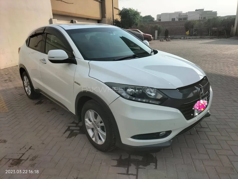 Honda Vezel 2014 for Sale in Faisalabad Image-1
