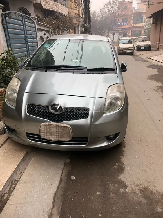 Toyota Vitz 2006 for Sale in Lahore Image-1