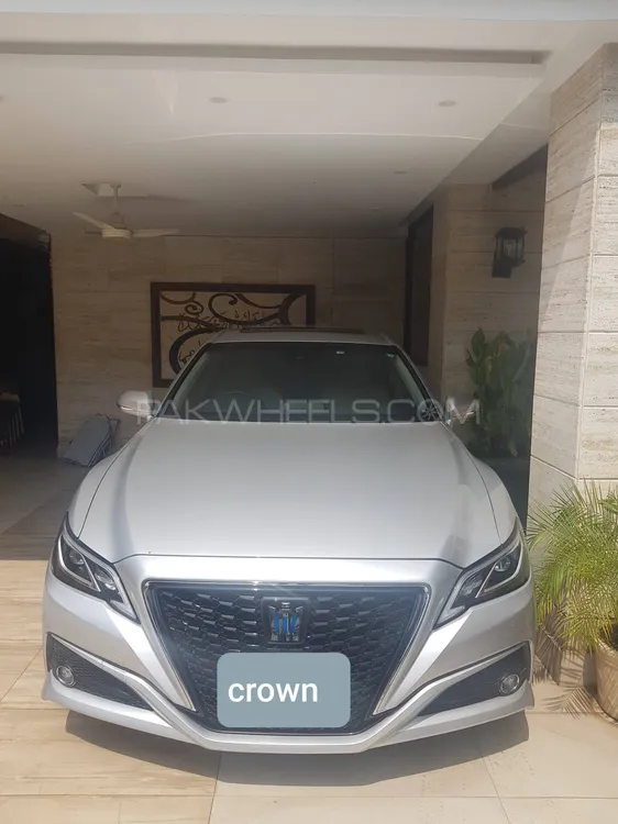 Toyota Crown 2018 for Sale in Lahore Image-1