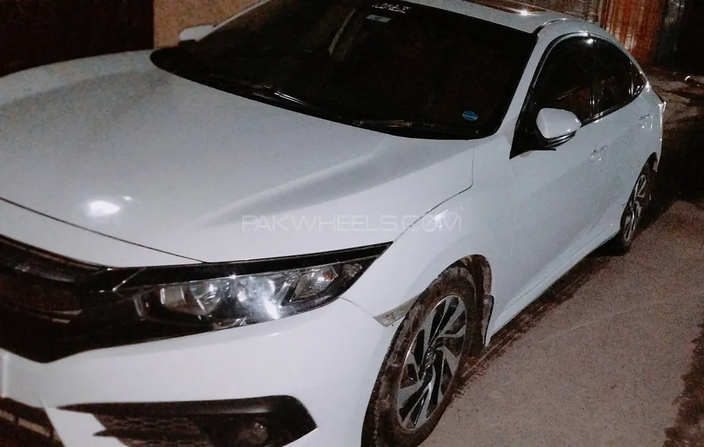 Honda Civic 2016 for Sale in Peshawar Image-1