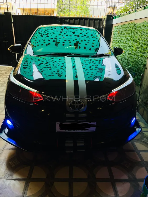 Toyota Yaris Sedan 2021 for Sale in Lahore Image-1