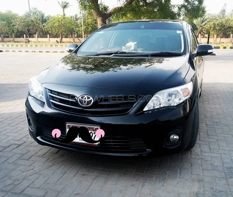 Toyota Corolla 2013 for Sale in Karachi Image-1