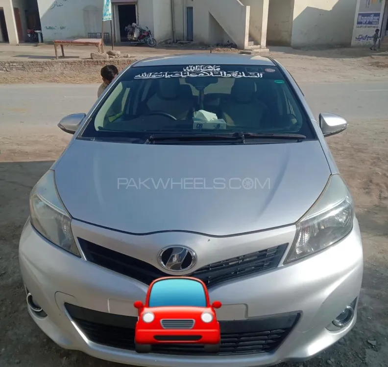 Toyota Vitz 2013 for Sale in Ghotki Image-1