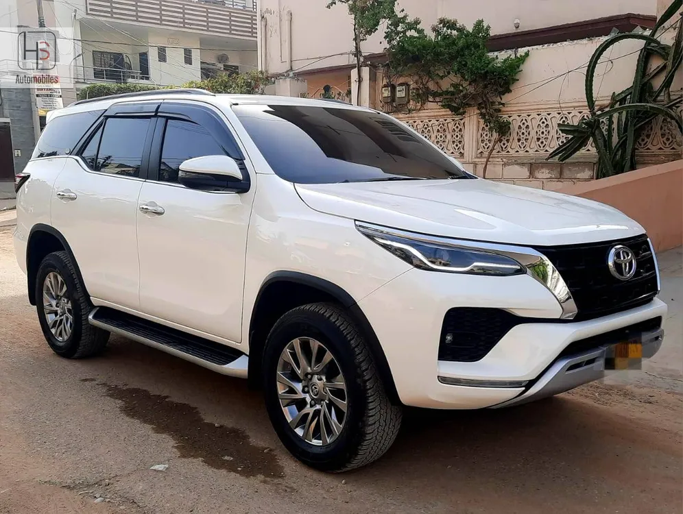 Toyota Fortuner 2021 for Sale in Karachi Image-1