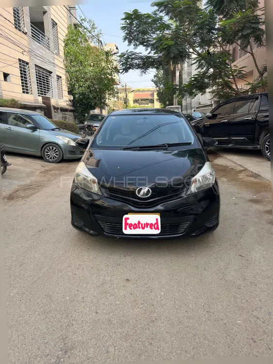 Toyota Vitz 2012 for Sale in Karachi Image-1