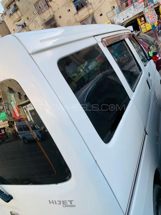 Daihatsu Hijet 2011 for Sale in Quetta Image-1