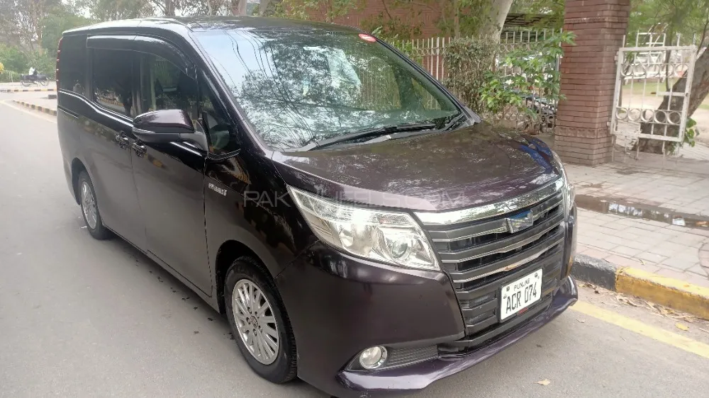 Toyota Noah 2014 for Sale in Lahore Image-1