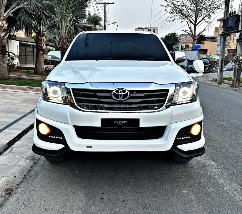 Toyota Hilux 2015 for Sale in Lahore Image-1