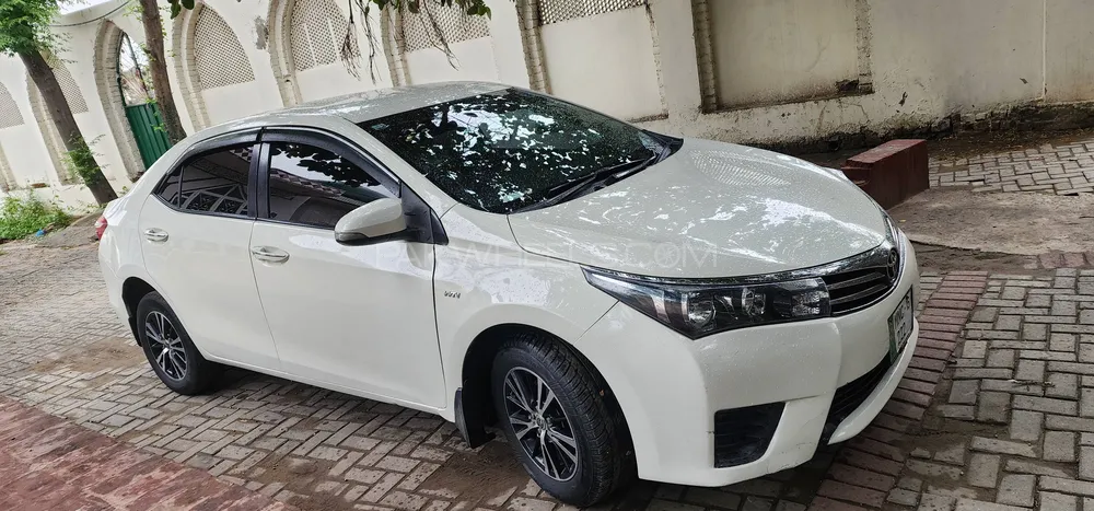 Toyota Corolla 2015 for Sale in Lahore Image-1