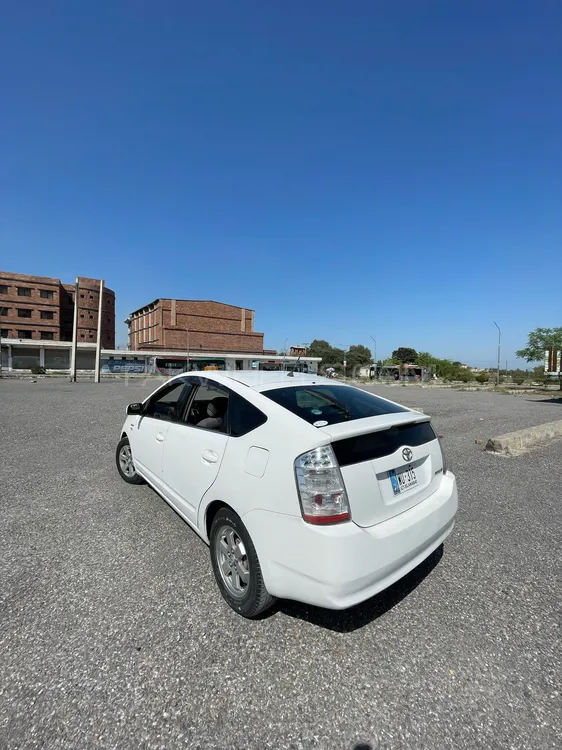 Toyota Prius 2007 for Sale in Peshawar Image-1