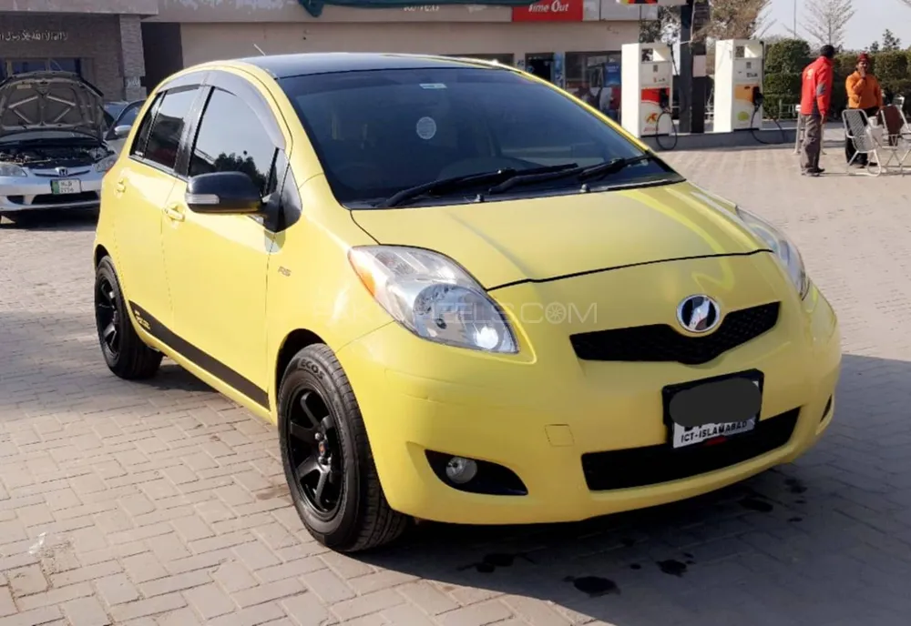 Toyota Vitz 2010 for Sale in Islamabad Image-1