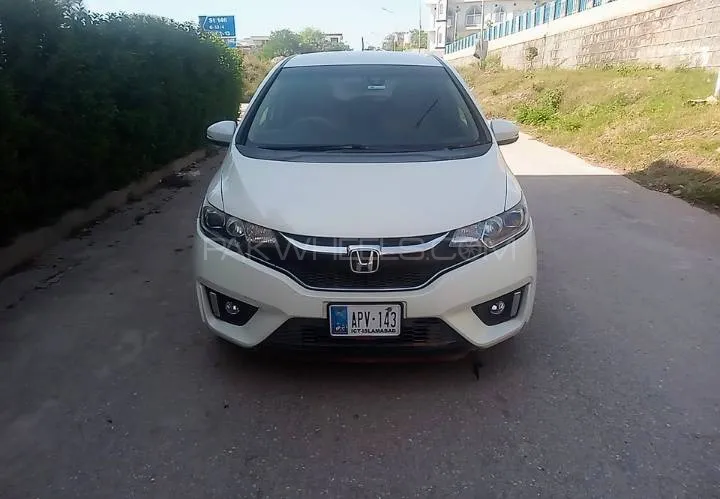 Honda Fit 2015 for Sale in Islamabad Image-1