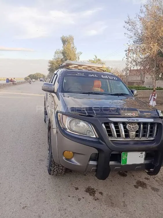 Toyota Hilux 2011 for Sale in Dera ismail khan Image-1