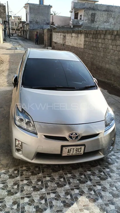 Toyota Prius 2011 for Sale in Chakwal Image-1