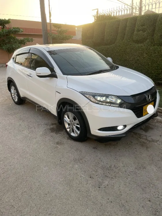 Honda Vezel 2014 for Sale in Karachi Image-1