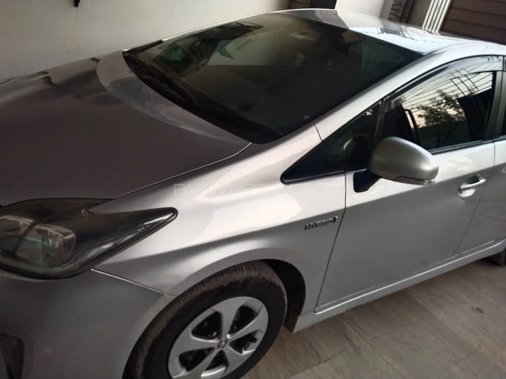 Toyota Prius 2013 for Sale in Lahore Image-1