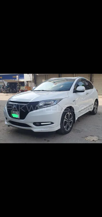 Honda Vezel 2015 for Sale in Lahore Image-1
