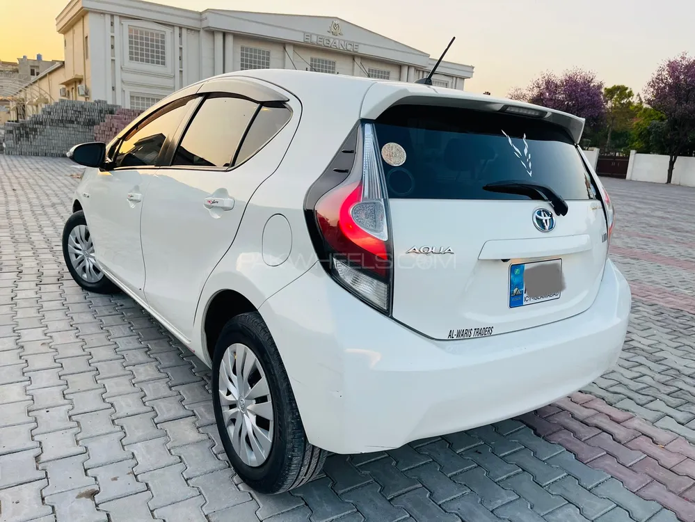 Toyota Aqua 2013 for Sale in Islamabad Image-1
