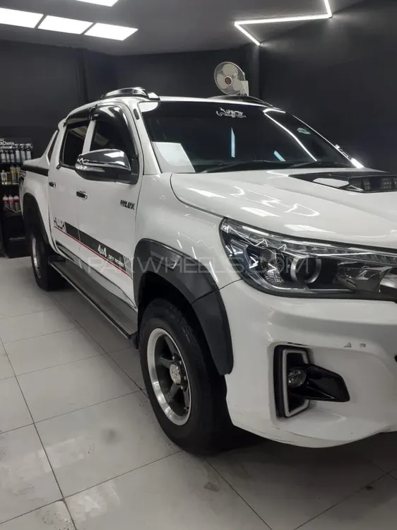 Toyota Hilux 2014 for Sale in Islamabad Image-1
