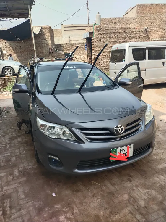Toyota Corolla 2011 for Sale in Jhang Image-1