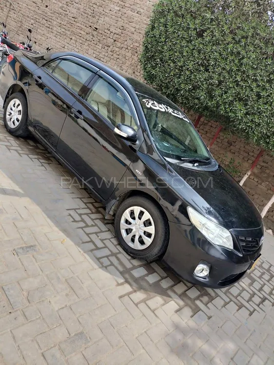 Toyota Corolla 2013 for Sale in Karachi Image-1