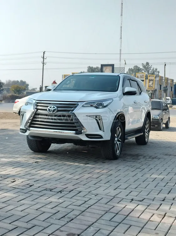 Toyota Fortuner 2018 for Sale in Gujranwala Image-1