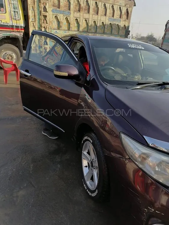 Toyota Corolla 2013 for Sale in Islamabad Image-1