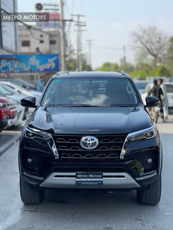 Toyota Fortuner 2021 for Sale in Lahore Image-1