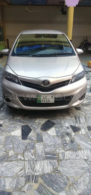 Toyota Vitz 2011 for Sale in Peshawar Image-1