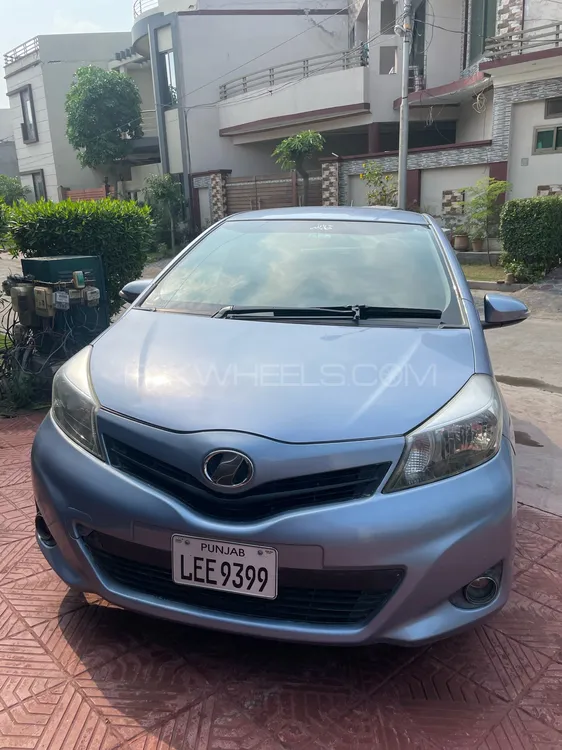 Toyota Vitz 2012 for Sale in Lahore Image-1