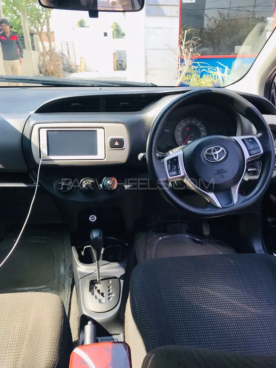 Toyota Vitz 2014 for Sale in Lahore Image-1