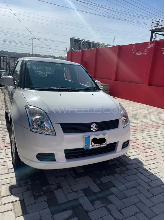 Suzuki Swift 2015 for Sale in Islamabad Image-1